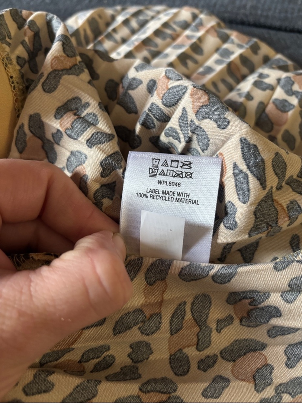 ON 34TH Trendy Leopard Print Pleated Midi Skirt | Size M - Picture 7 of 9